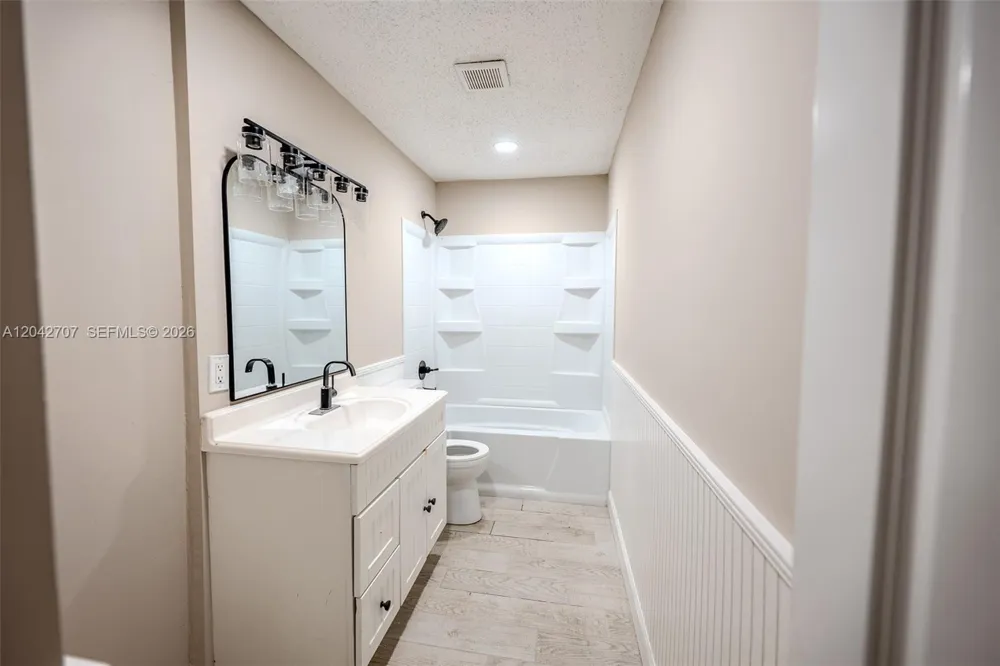 7501 Kimberly Blvd #116 North Lauderdale, FL 33068