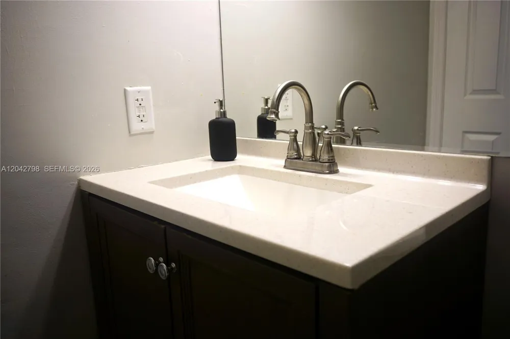 914 SW 8th Avenue #57 Gainesville, FL 32601