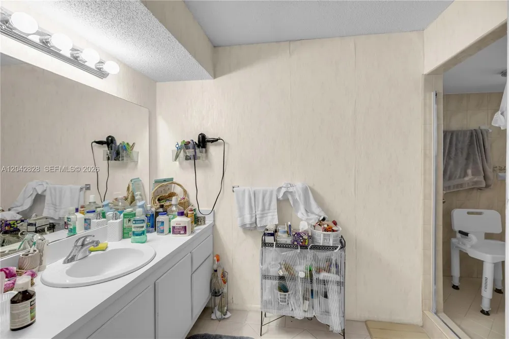 1491 NW 95th Ter #201 Pembroke Pines, FL 33024