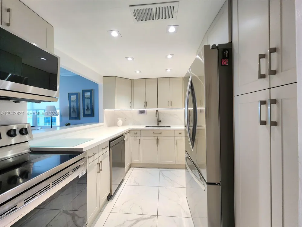 3505 S Ocean Dr #821 Hollywood, FL 33019