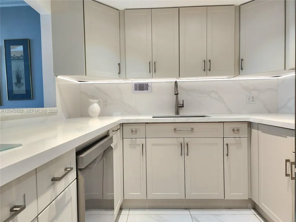 3505 S Ocean Dr #821 Hollywood, FL 33019