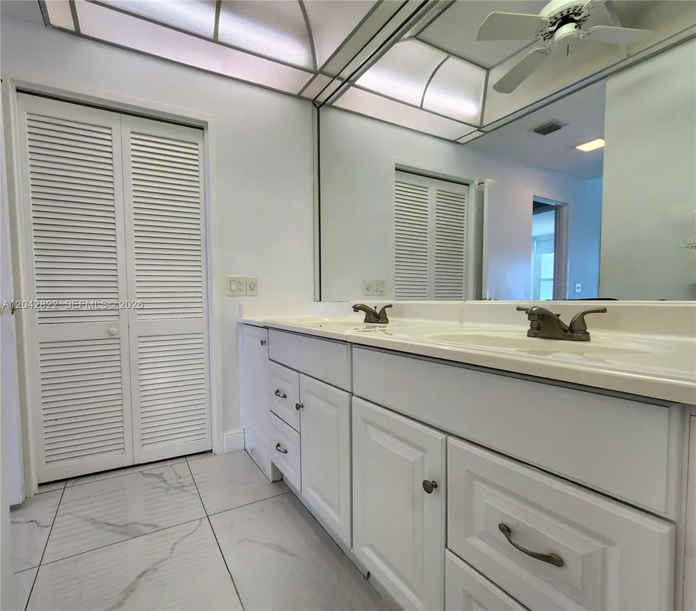 3505 S Ocean Dr #821 Hollywood, FL 33019