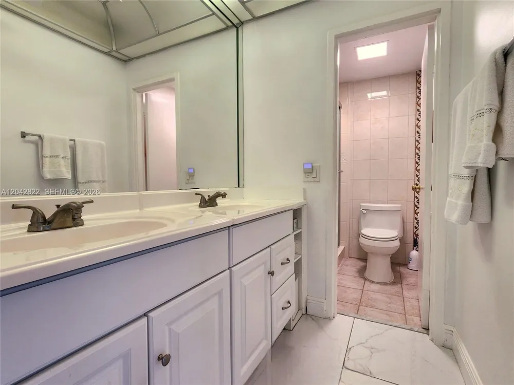 3505 S Ocean Dr #821 Hollywood, FL 33019