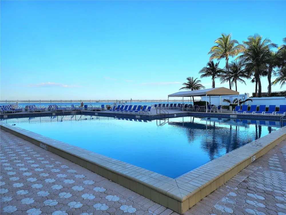 3505 S Ocean Dr #821 Hollywood, FL 33019