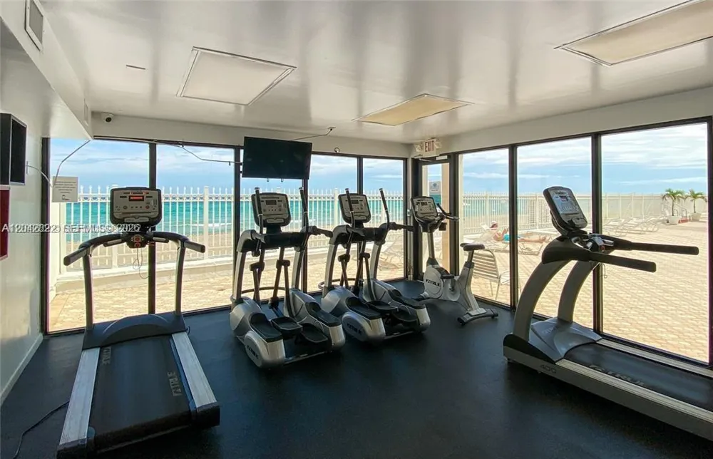 3505 S Ocean Dr #821 Hollywood, FL 33019