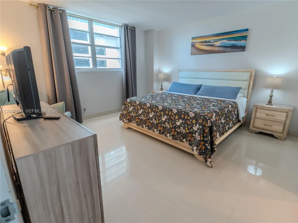 4001 S Ocean Dr #8J Hollywood, FL 33019