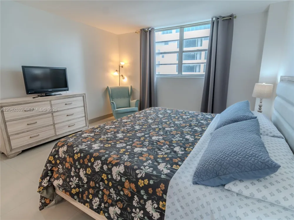 4001 S Ocean Dr #8J Hollywood, FL 33019