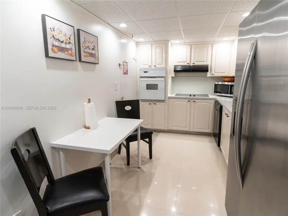 4001 S Ocean Dr #8J Hollywood, FL 33019