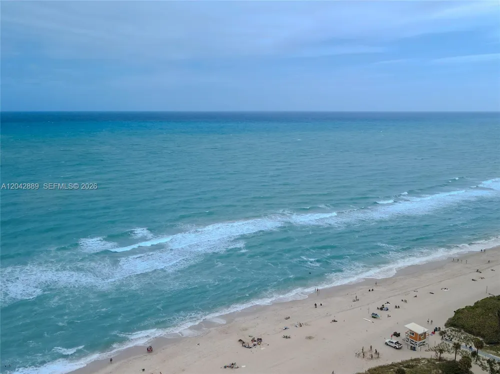 4001 S Ocean Dr #8J Hollywood, FL 33019