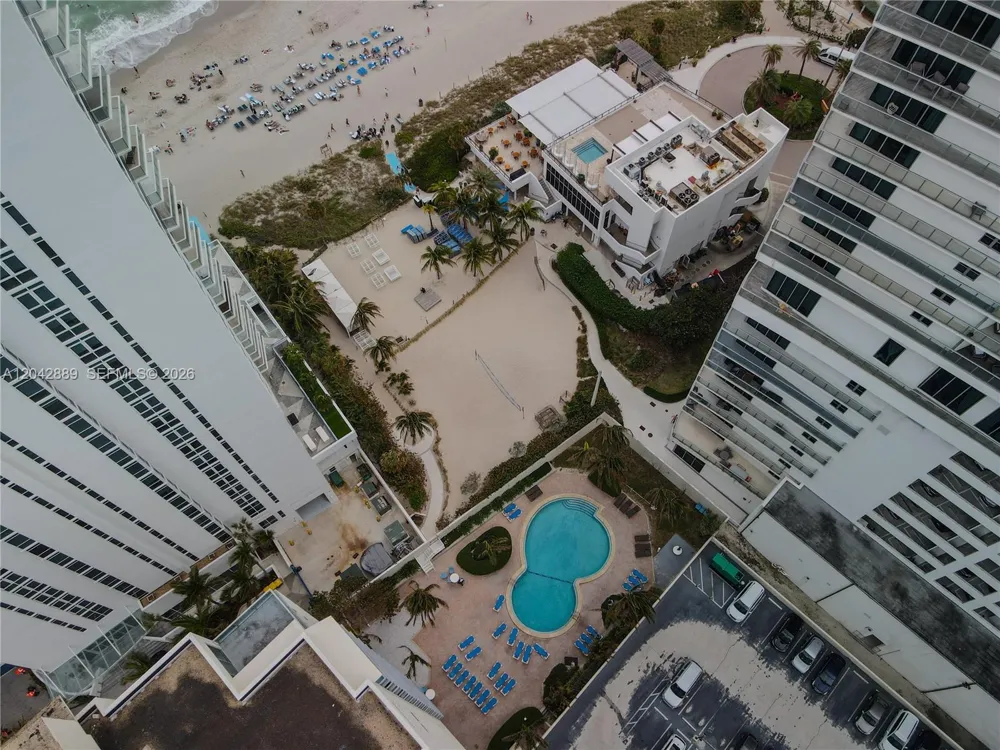 4001 S Ocean Dr #8J Hollywood, FL 33019