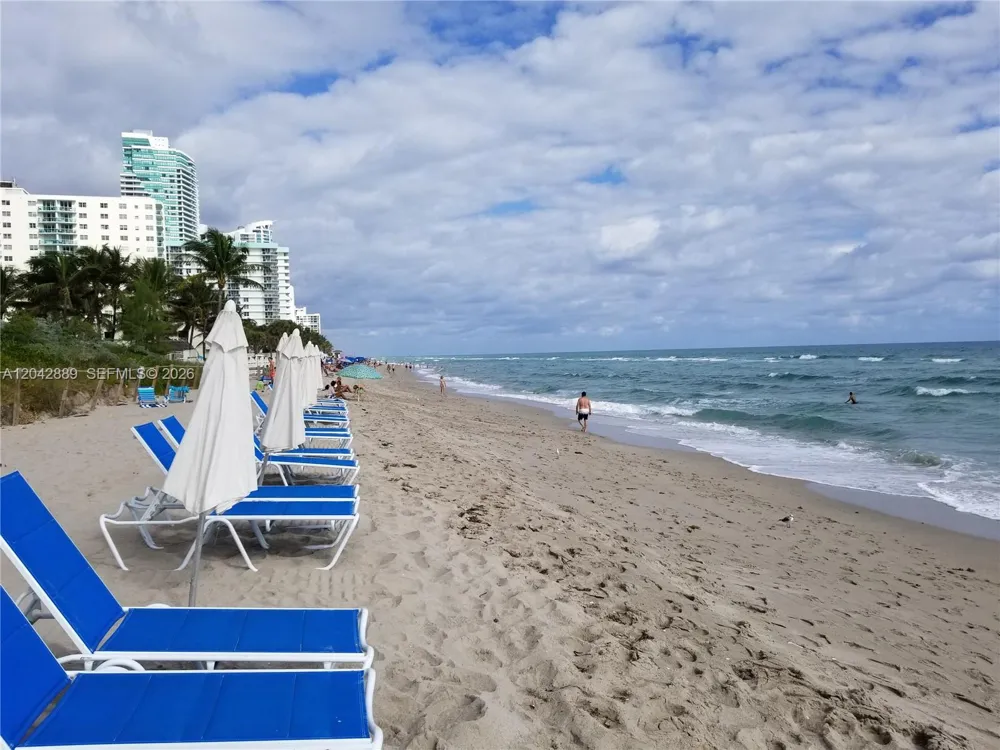 4001 S Ocean Dr #8J Hollywood, FL 33019