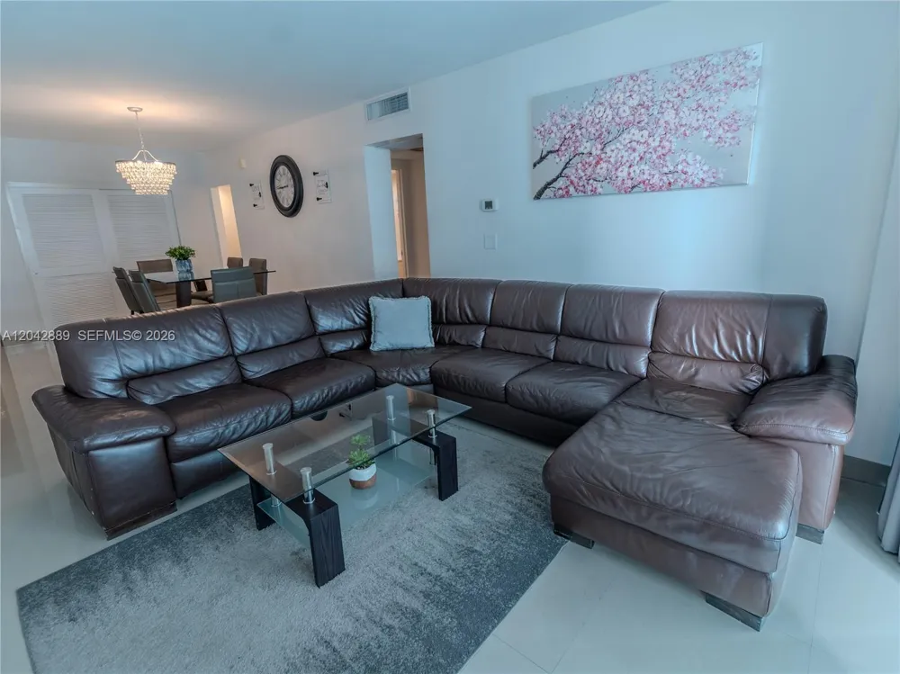 4001 S Ocean Dr #8J Hollywood, FL 33019