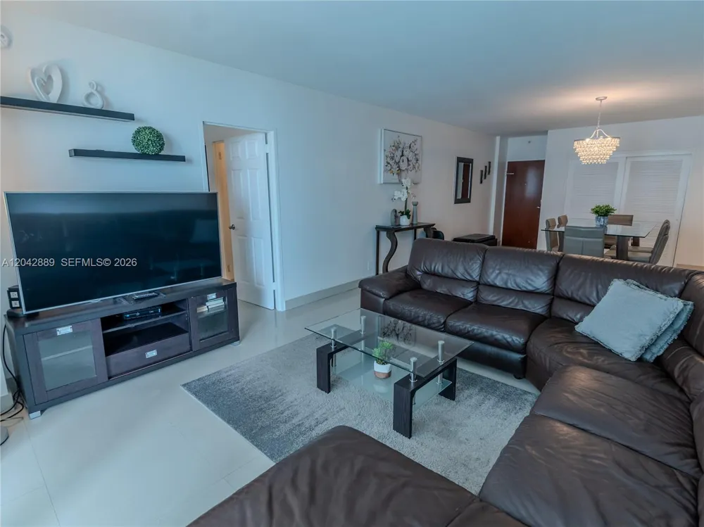 4001 S Ocean Dr #8J Hollywood, FL 33019
