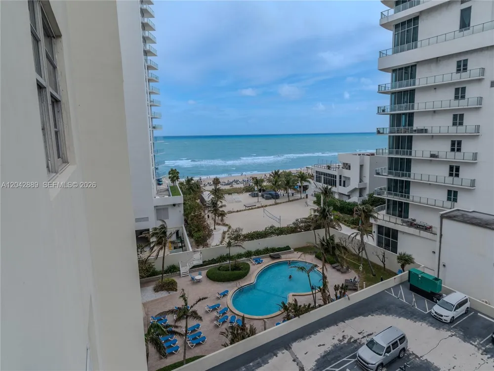 4001 S Ocean Dr #8J Hollywood, FL 33019