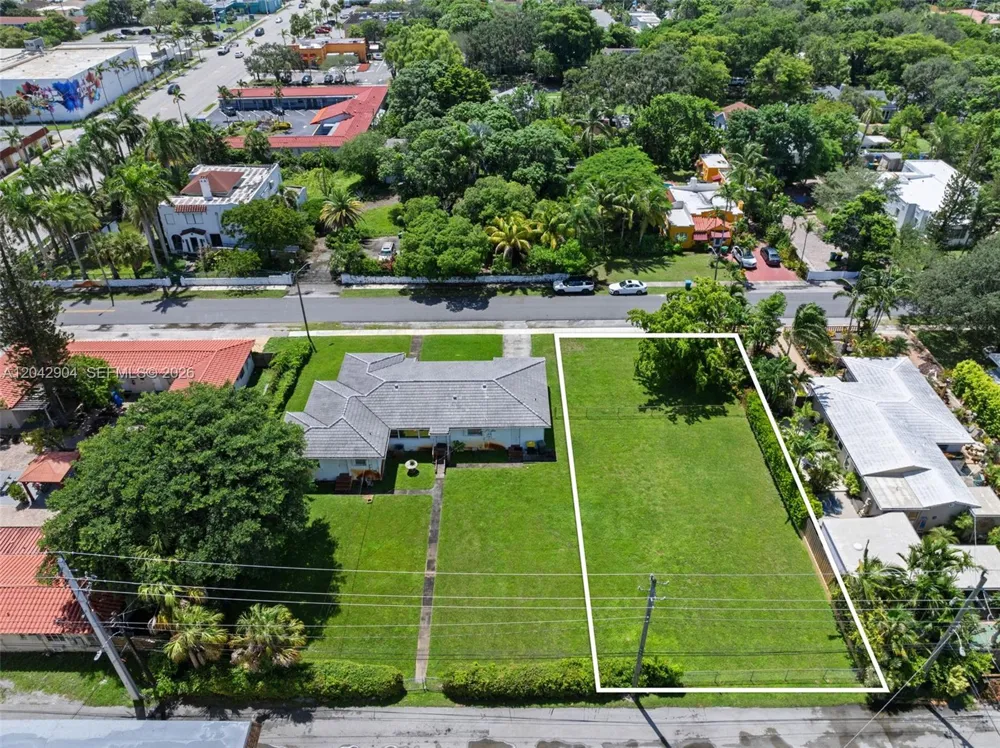 20 SW 4th St Dania Beach, FL 33004