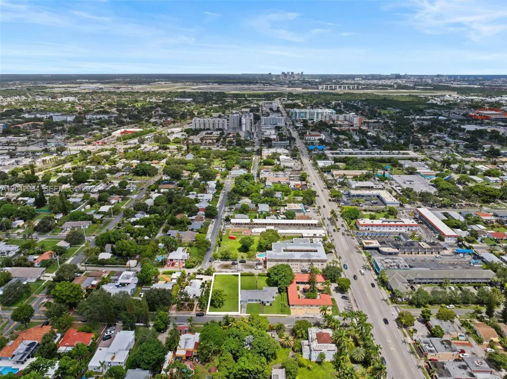 20 SW 4th St Dania Beach, FL 33004