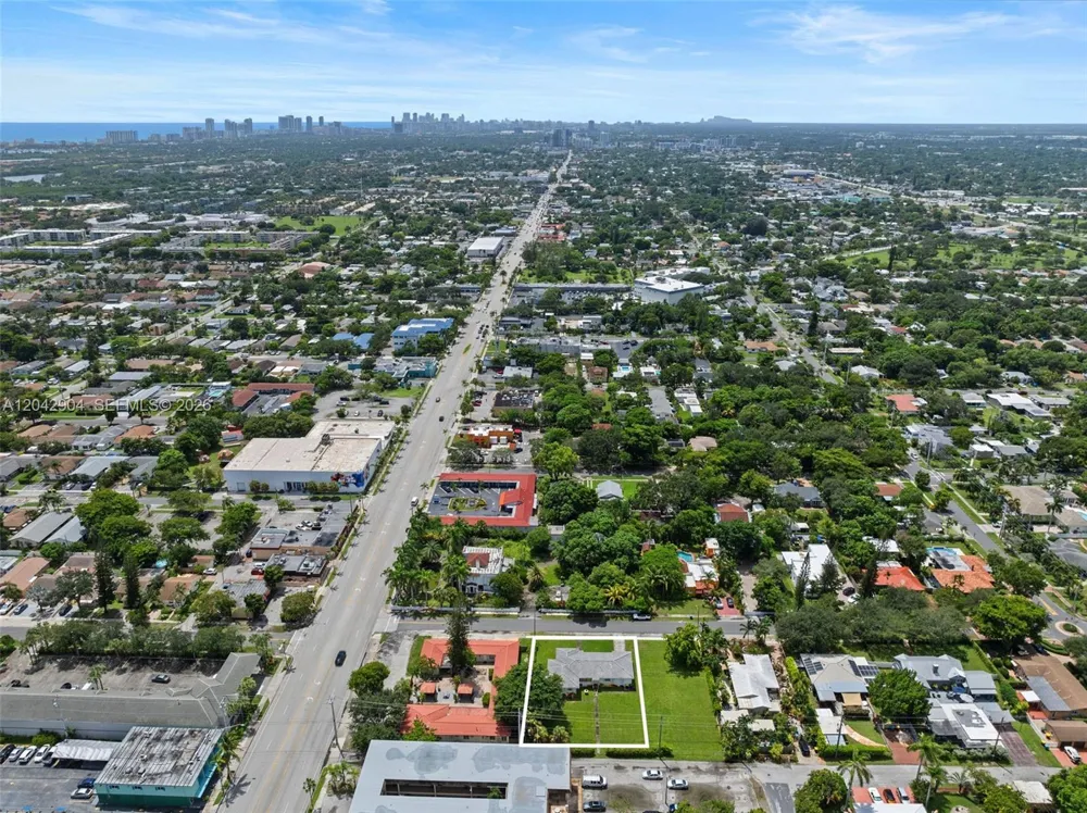 20 SW 4th St Dania Beach, FL 33004