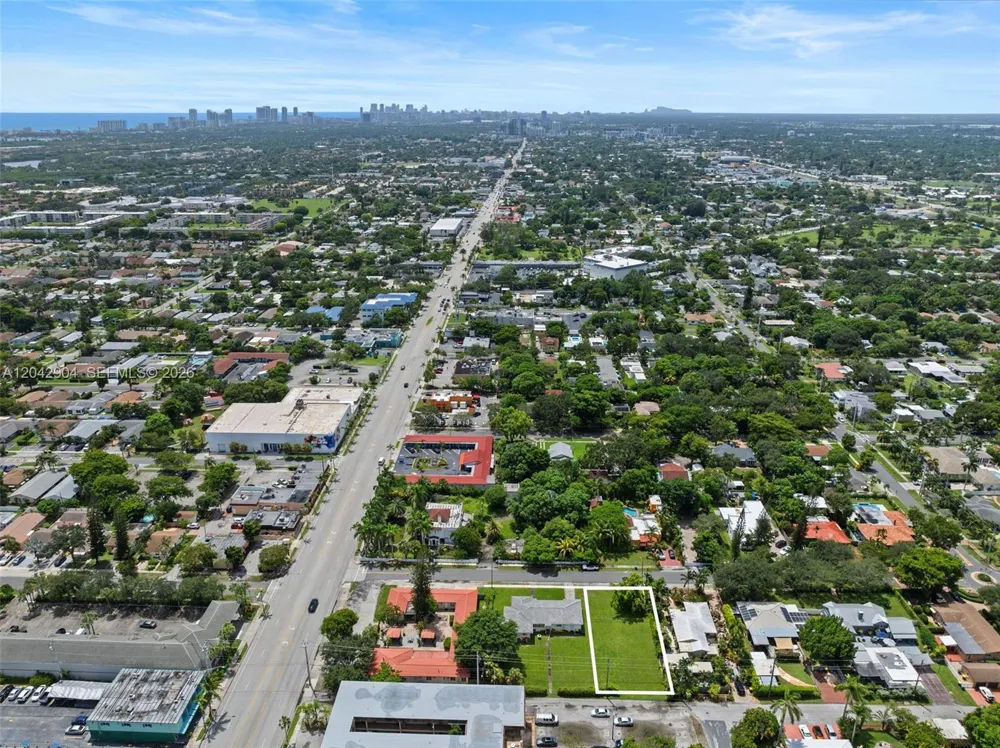 20 SW 4th St Dania Beach, FL 33004