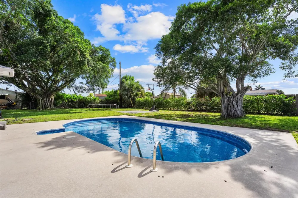 153 Abaco Drive Palm Springs, FL 33461