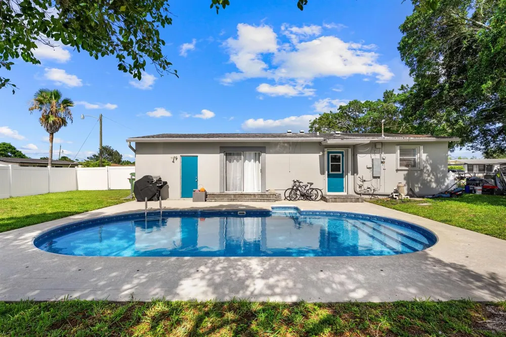 153 Abaco Drive Palm Springs, FL 33461