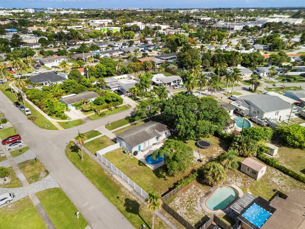 153 Abaco Drive Palm Springs, FL 33461