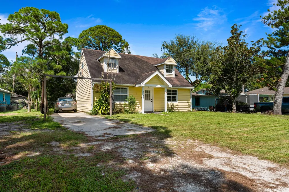 3136 2nd Street Vero Beach, FL 32968