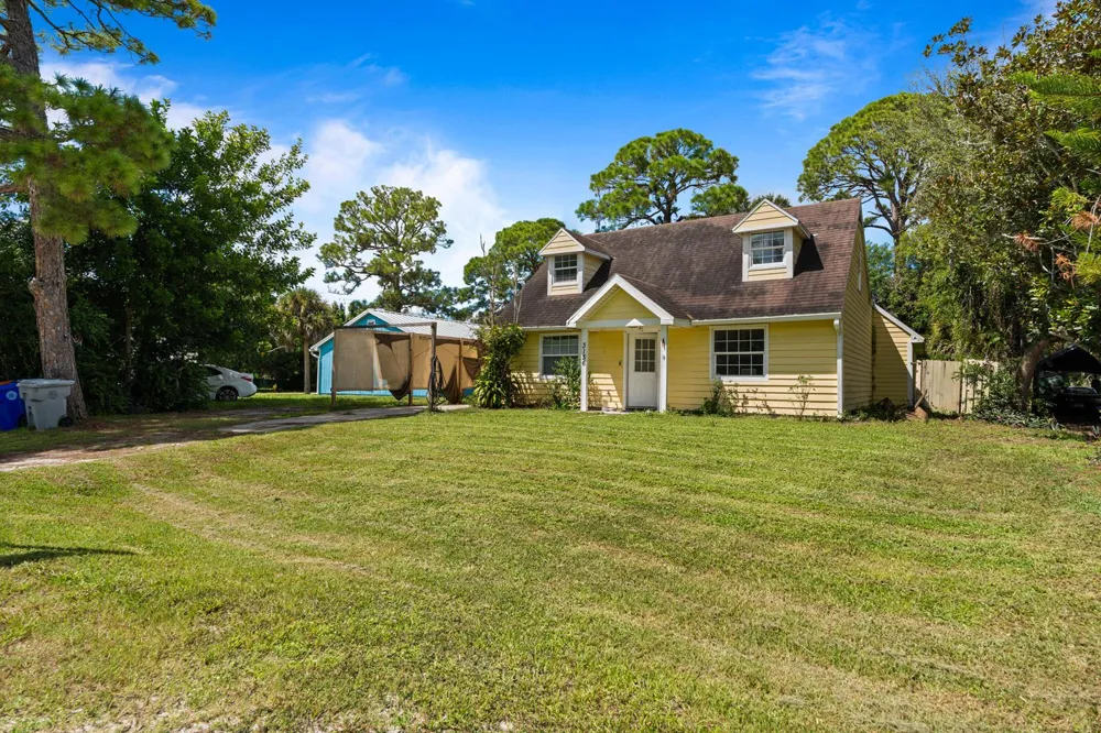 3136 2nd Street Vero Beach, FL 32968