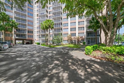 10777 W Sample #207