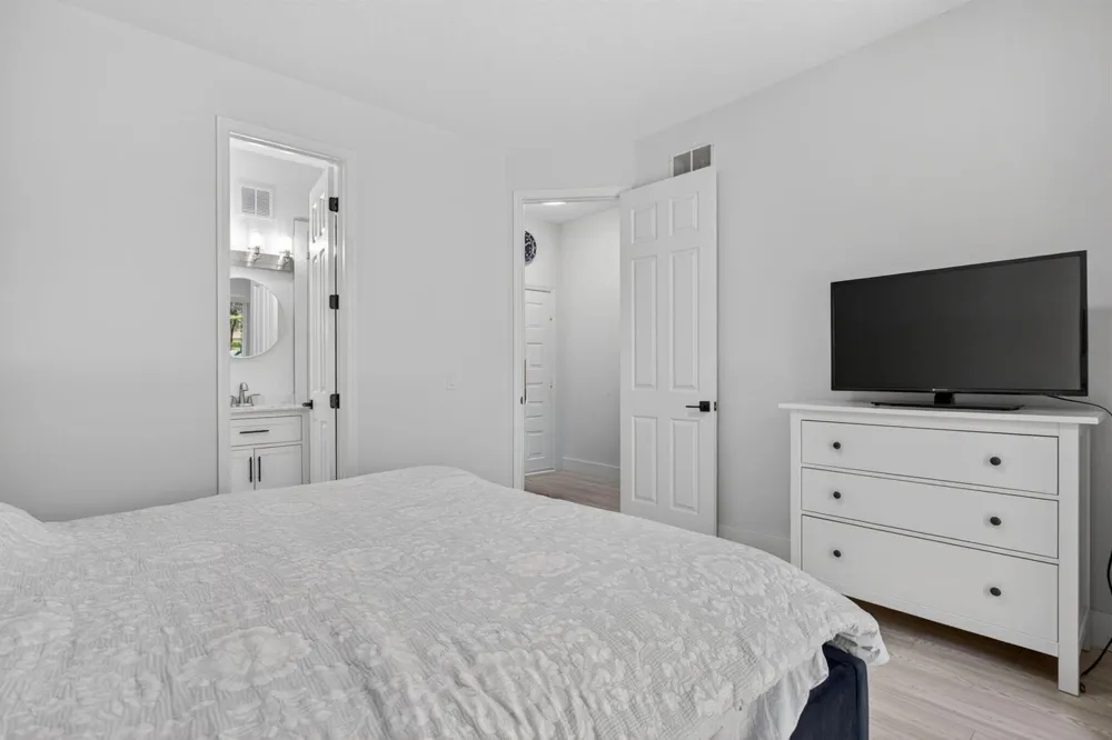 2457 NE 14th Street #2457 Pompano Beach, FL 33062
