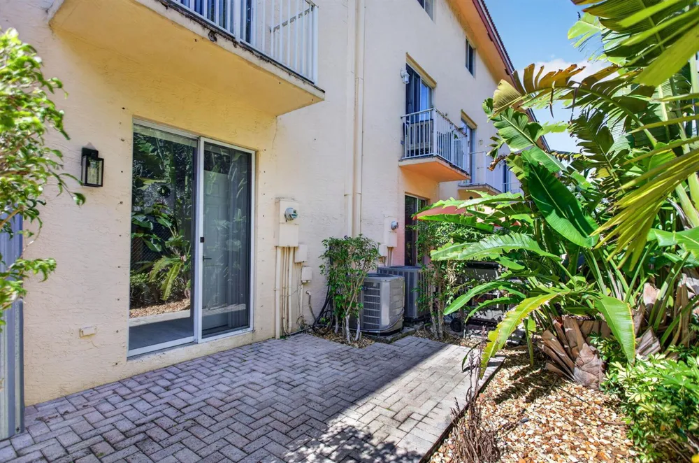 2457 NE 14th Street #2457 Pompano Beach, FL 33062