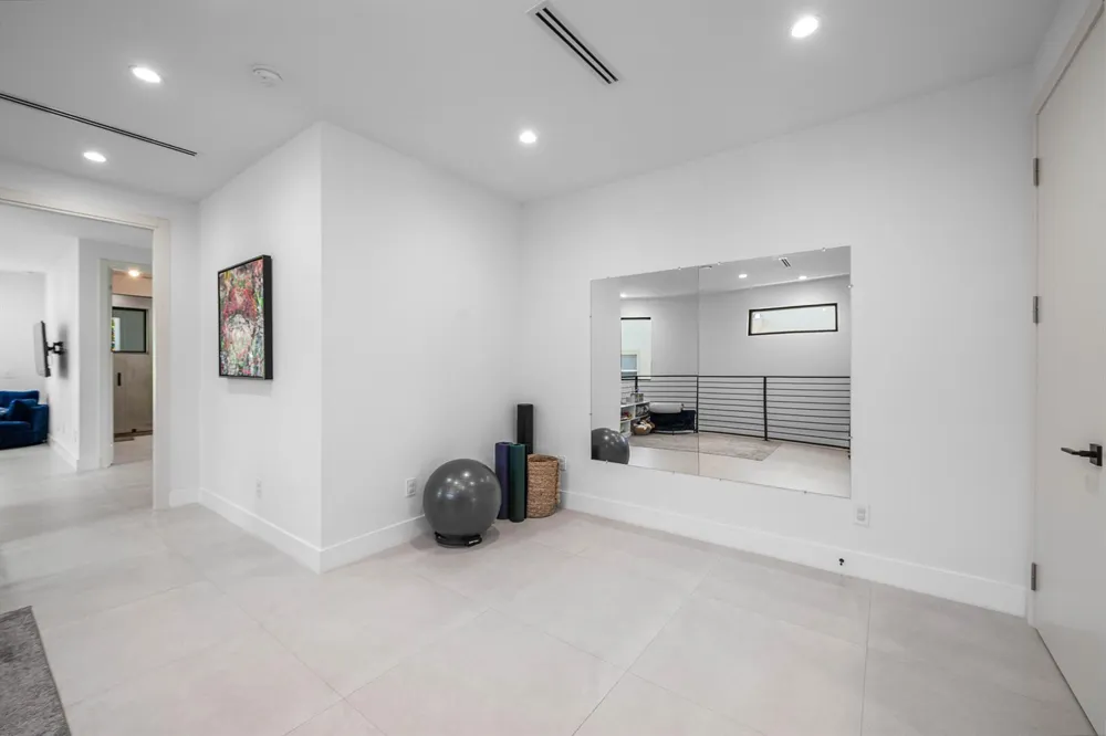 1123 NE 12th Avenue #A Fort Lauderdale, FL 33304