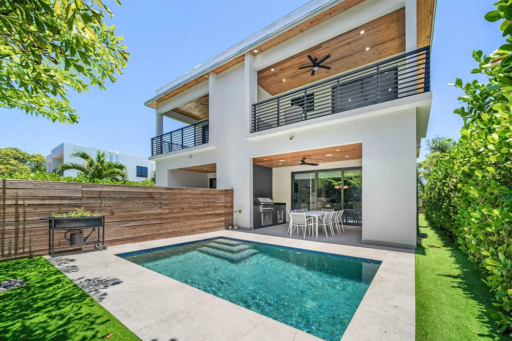 1123 NE 12th Avenue #A Fort Lauderdale, FL 33304