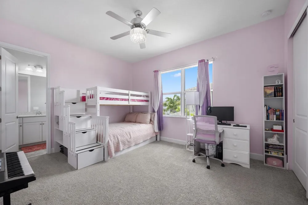 5669 Liberty Lane Westlake, FL 33470