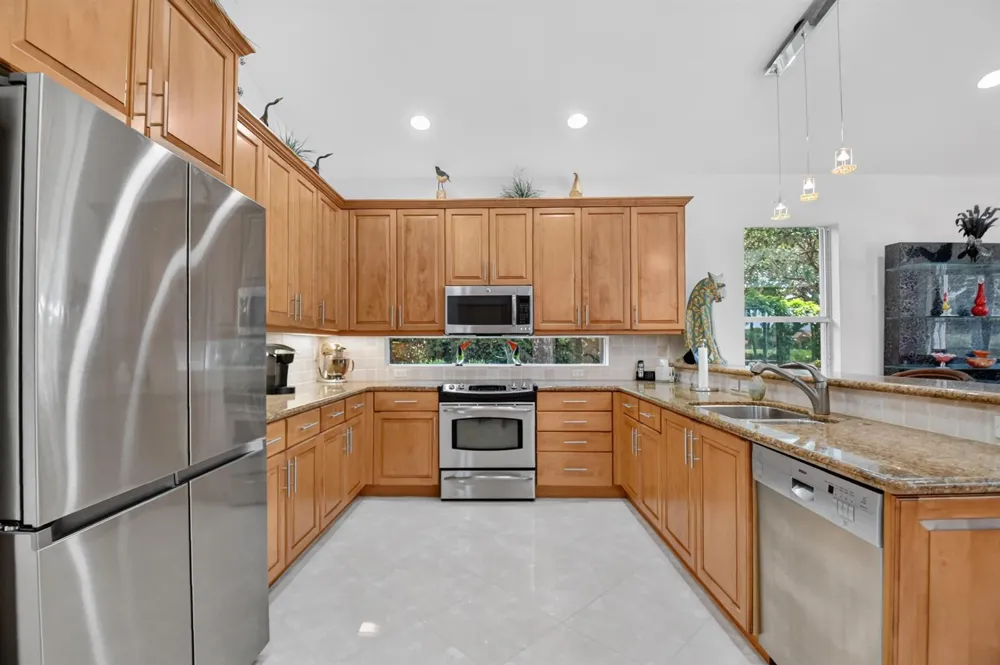 6550 Sand City Way Delray Beach, FL 33446