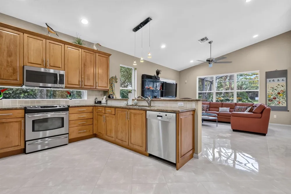 6550 Sand City Way Delray Beach, FL 33446