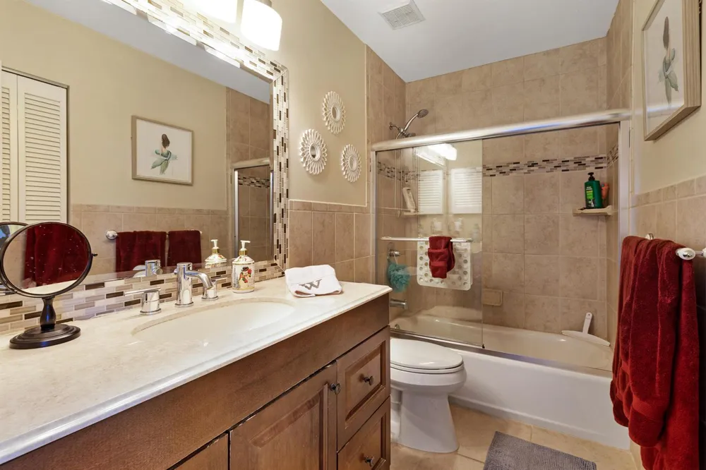 5525 NW 54th Circle Coconut Creek, FL 33073