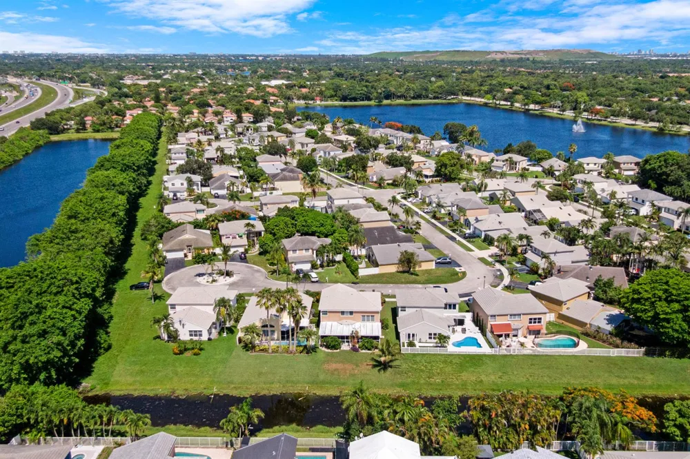 5525 NW 54th Circle Coconut Creek, FL 33073