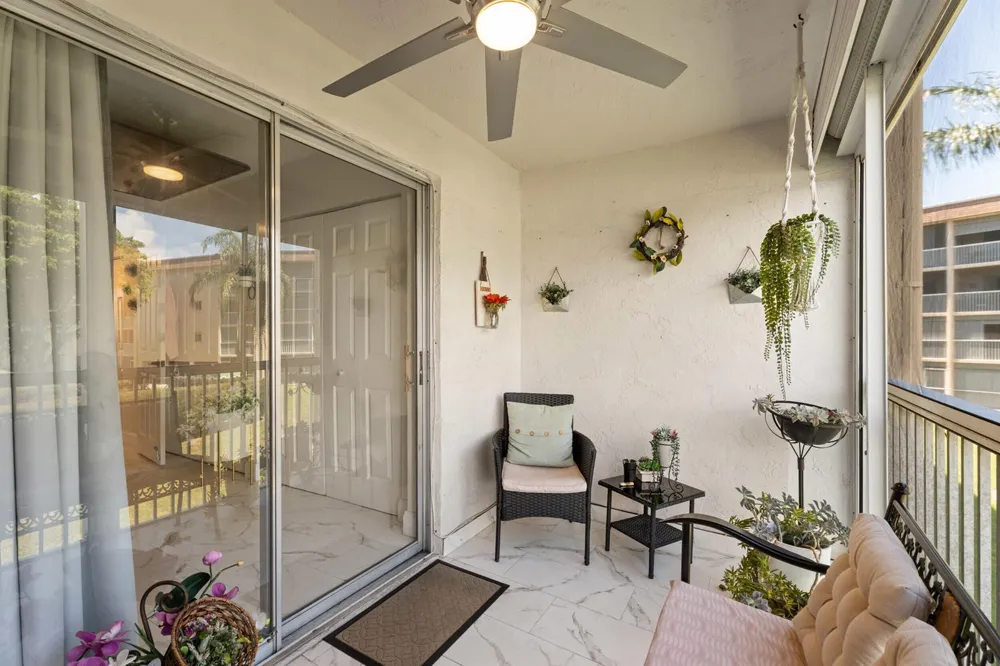 200 Village Green Circle E #206 Palm Springs, FL 33461