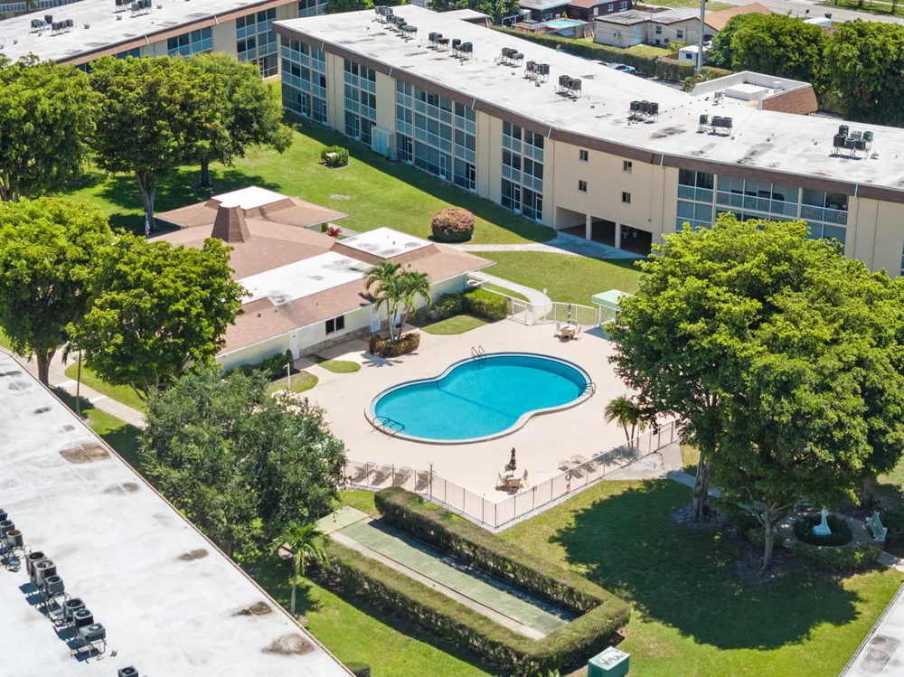 200 Village Green Circle E #206 Palm Springs, FL 33461