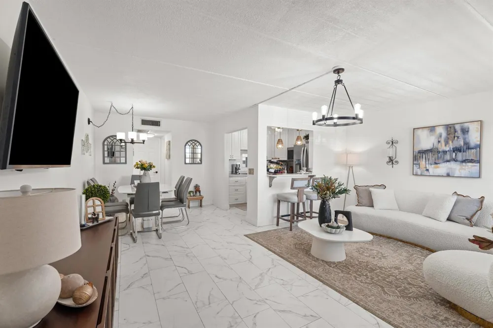 200 Village Green Circle E #206 Palm Springs, FL 33461