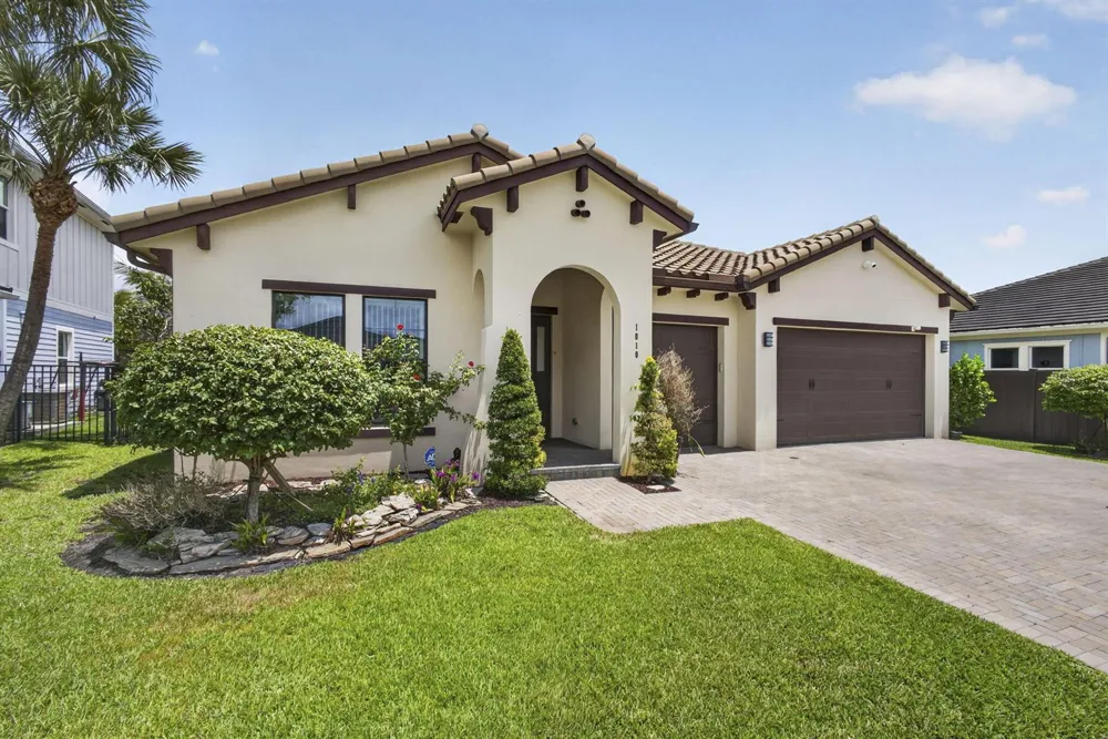 1010 Sweetgrass Street Loxahatchee, FL 33470