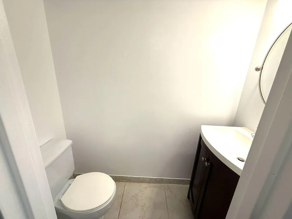 1000 Parkview Drive #316 Hallandale Beach, FL 33009
