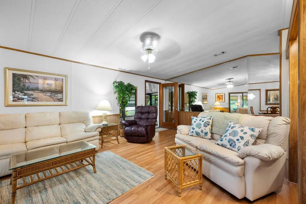 7894 SE Saratoga Drive E Hobe Sound, FL 33455
