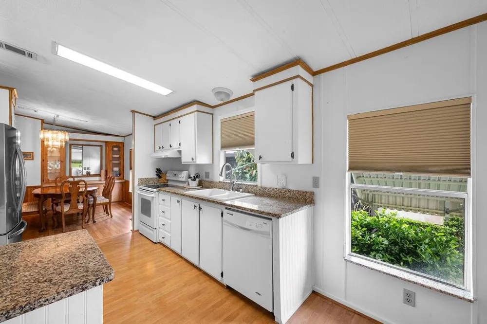 7894 SE Saratoga Drive E Hobe Sound, FL 33455