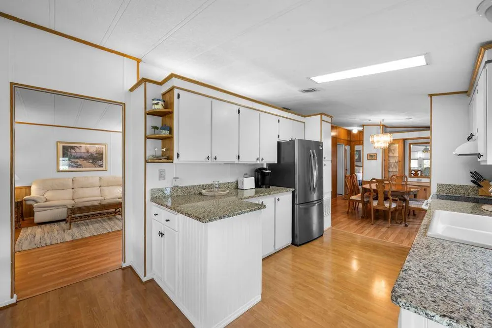 7894 SE Saratoga Drive E Hobe Sound, FL 33455