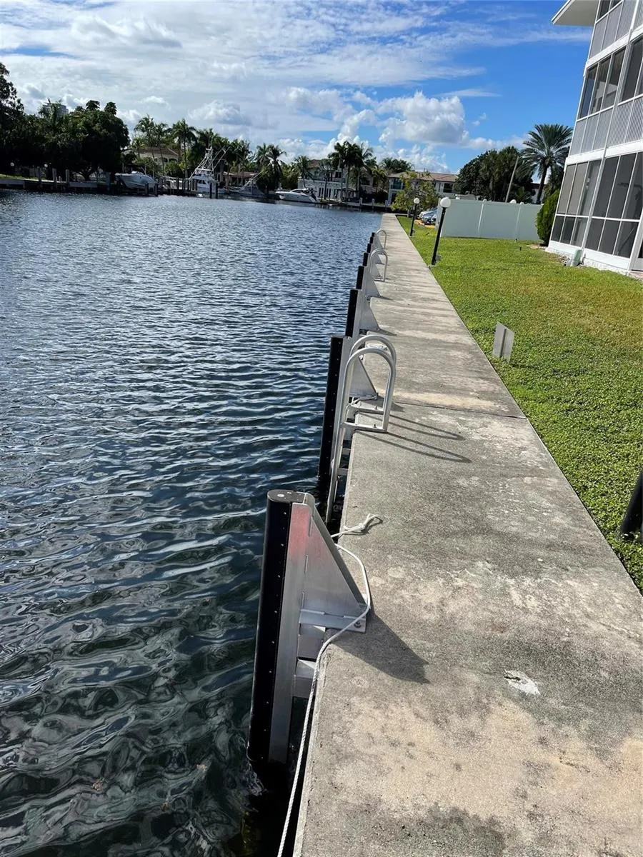 450 Paradise Isle Boulevard Hallandale Beach, FL 33009