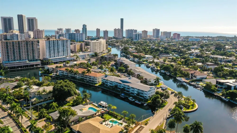450 Paradise Isle Boulevard Hallandale Beach, FL 33009