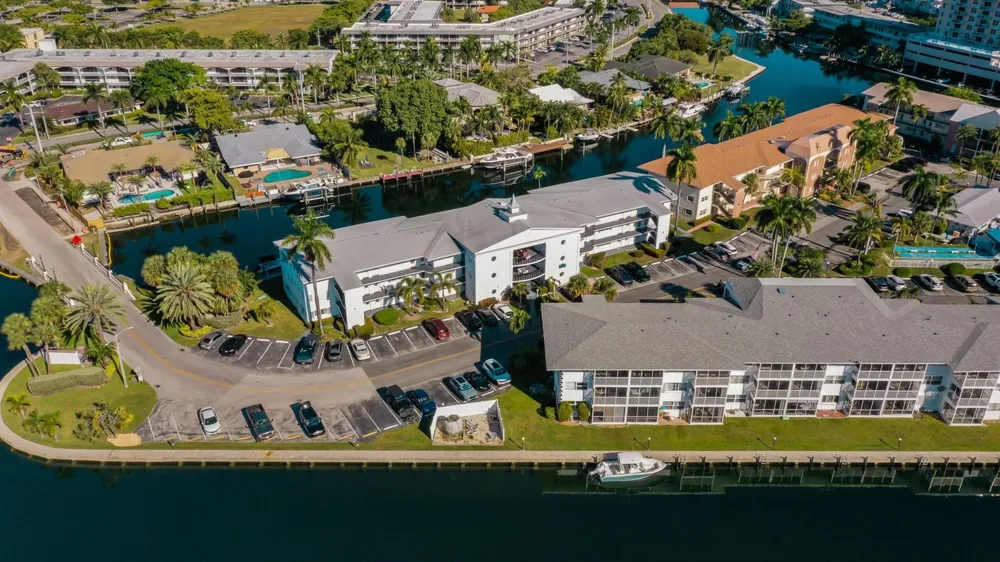 450 Paradise Isle Boulevard Hallandale Beach, FL 33009