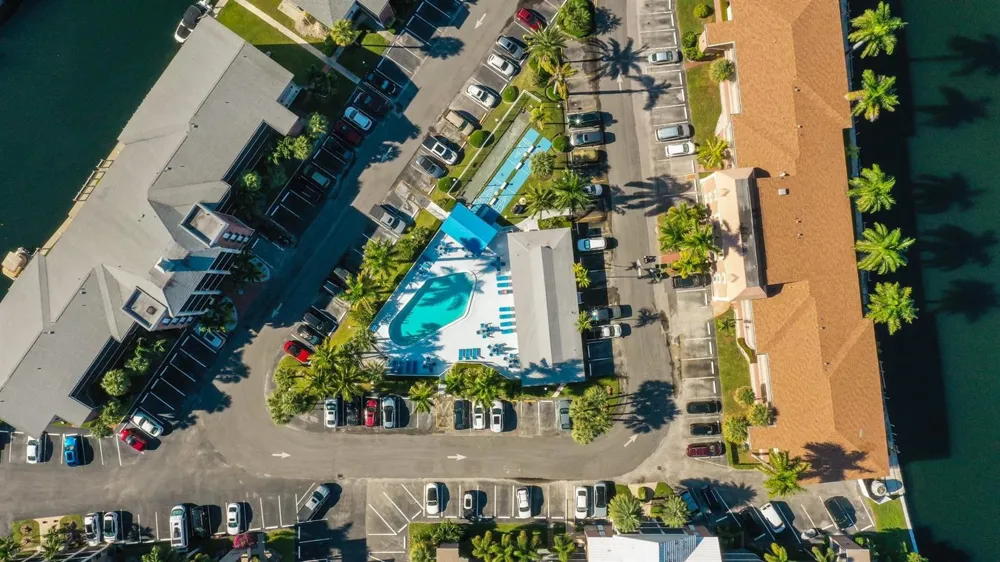 450 Paradise Isle Boulevard Hallandale Beach, FL 33009