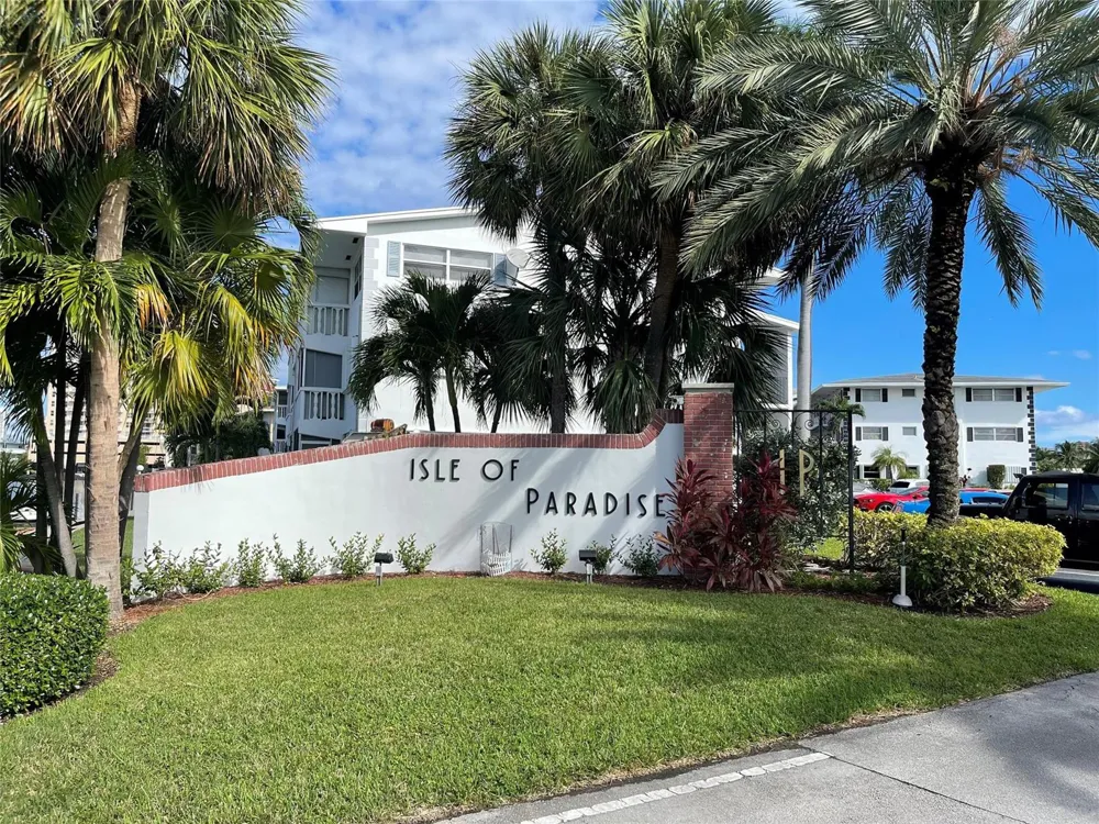 450 Paradise Isle Boulevard Hallandale Beach, FL 33009
